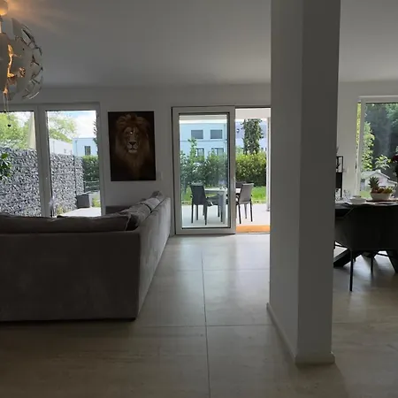 Luxurioese Wohlfuehloase Im Neusser Stadionviertel - Blnm *