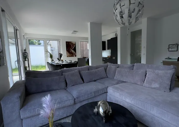 아파트 Luxurioese Wohlfuehloase Im Neusser Stadionviertel - Blnm