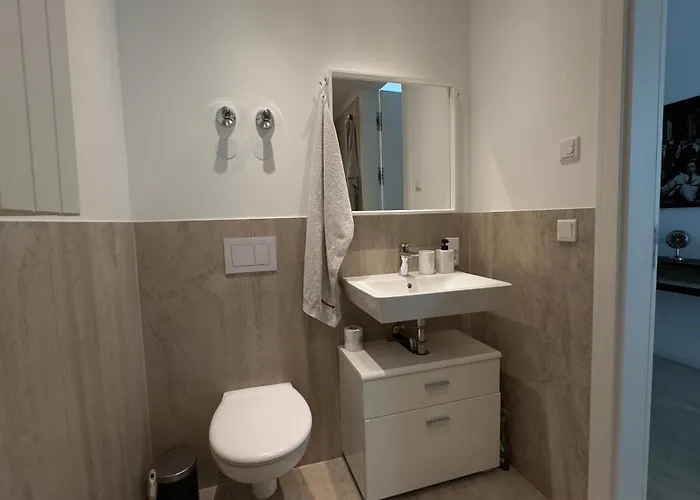 Luxurioese Wohlfuehloase Im Neusser Stadionviertel - Blnm *